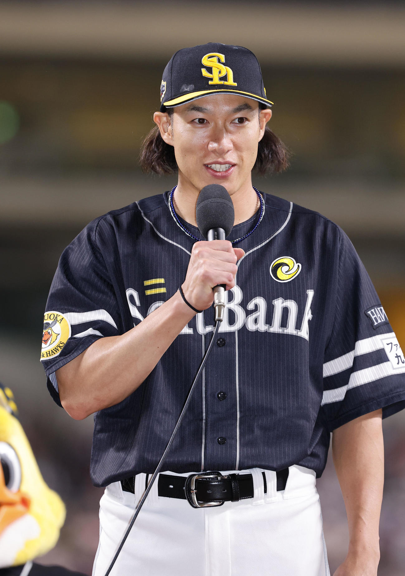 全セ対全パ　最優秀選手賞に輝き、インタビューに答えるソフトバンク柳田（撮影・藤尾明華）