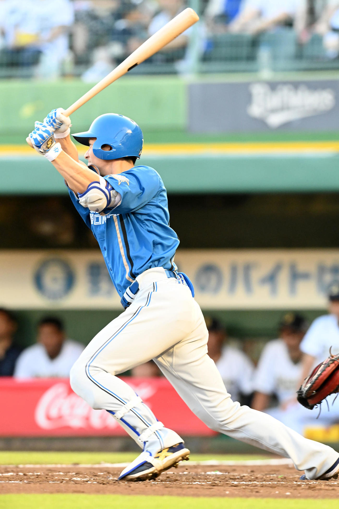 オリックス対日本ハム　2回表日本ハム2死二、三塁、松本剛は中前2点適時打を放つ（撮影・前岡正明）