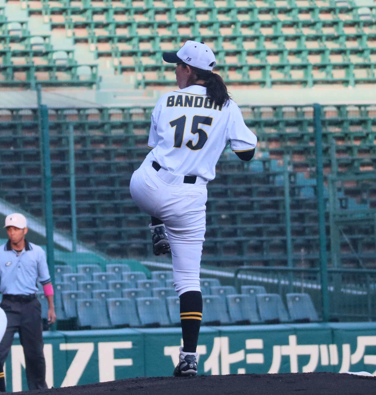 女子野球　阪神タイガースWomen対読売ジャイアンツ女子チーム　読売ジャイアンツ女子チーム戦に先発した阪神タイガースWomenの坂東瑞紀投手（撮影・村松万里子）
