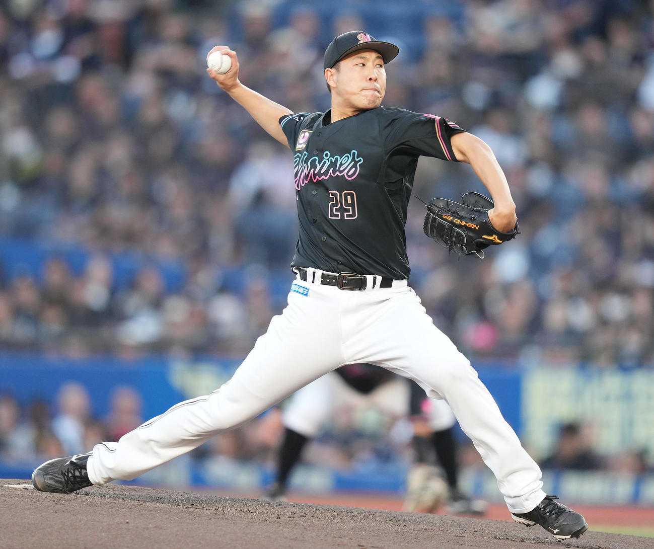 ロッテ対ソフトバンク　先発し力投するロッテ西野（撮影・鈴木みどり）