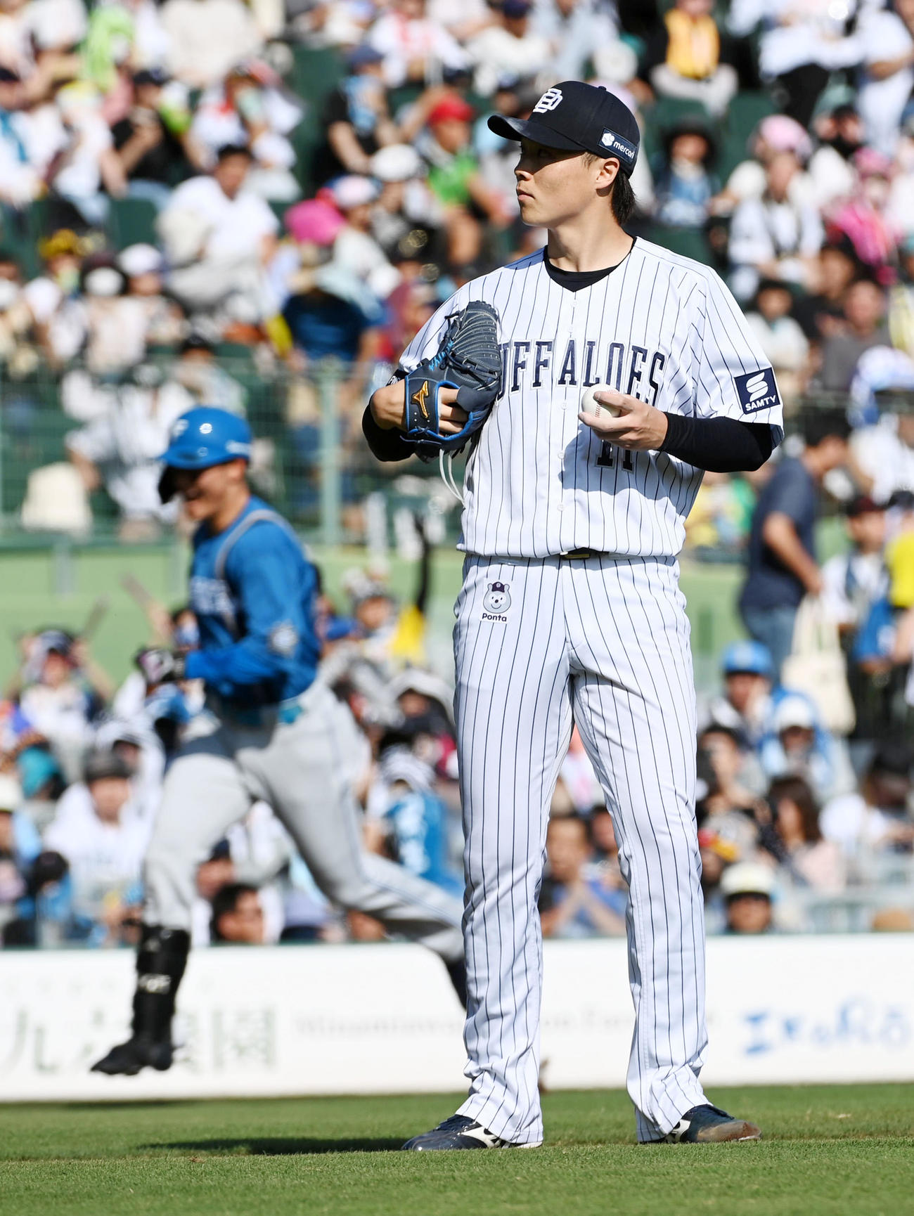 オリックス対日本ハム　1回表日本ハム2死、清宮に右越え先制本塁打を打たれたオリックス先発の山崎福（撮影・前岡正明）