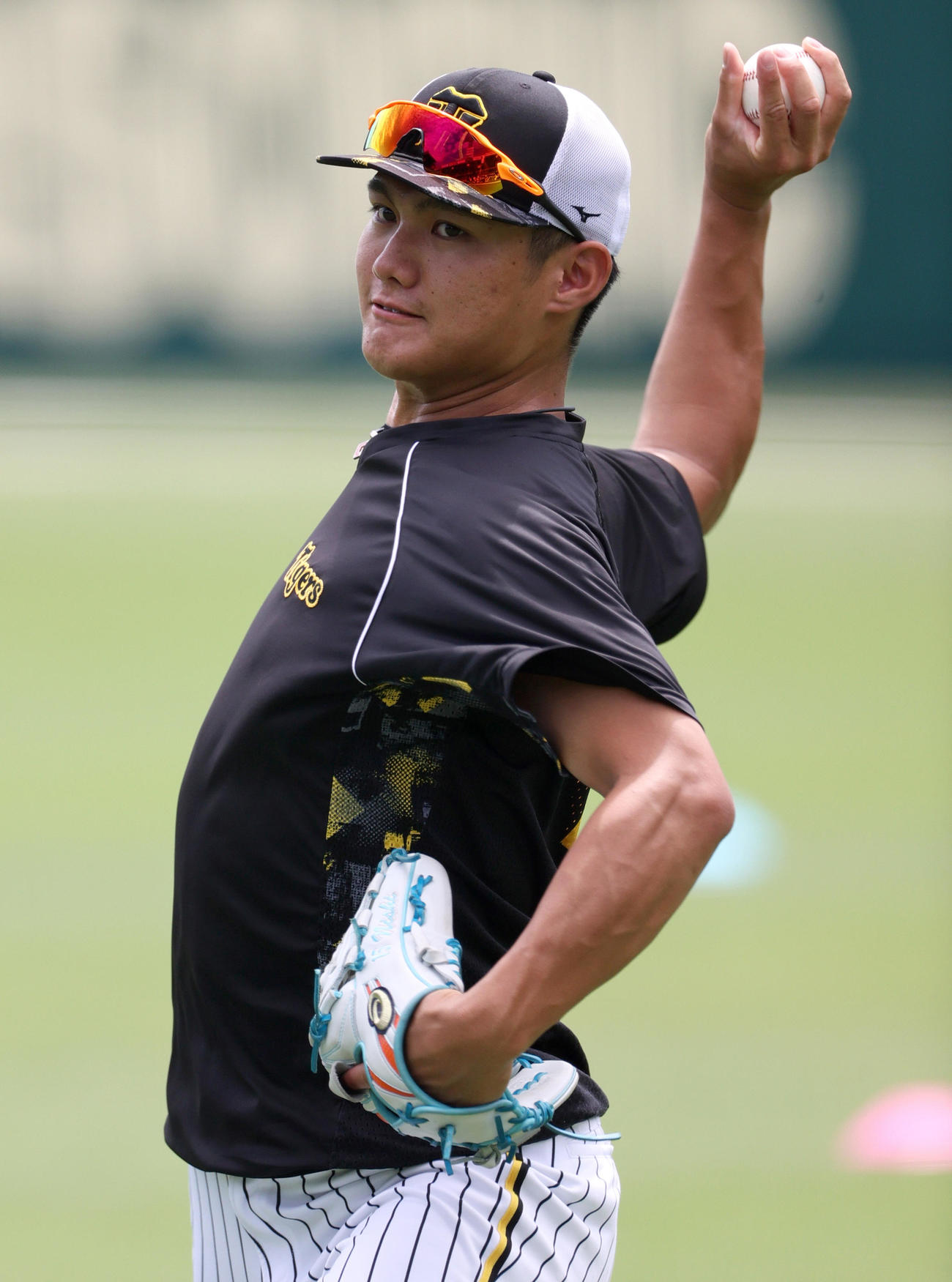 変化球を試す西純（撮影・上山淳一）