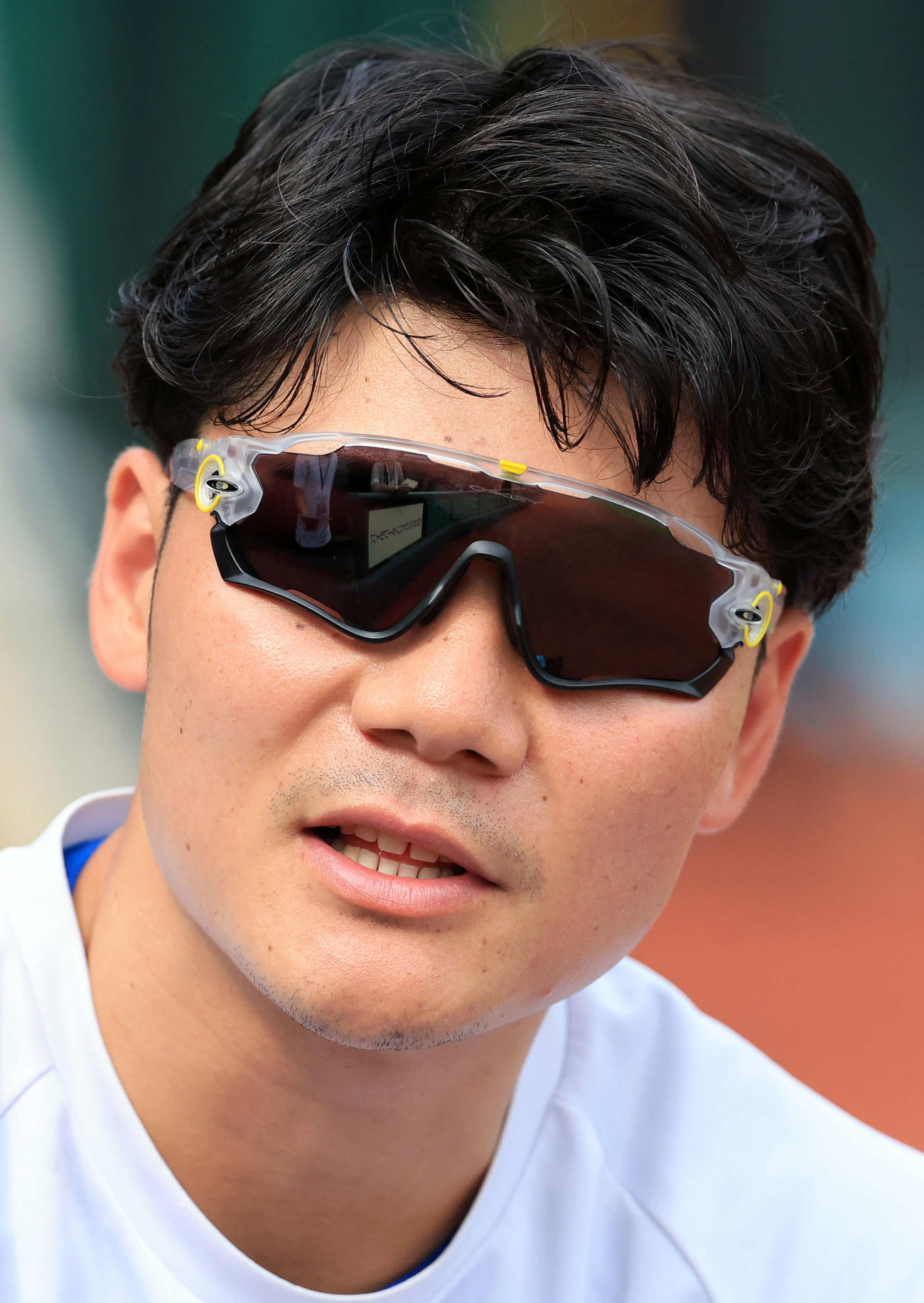 楽天対日本ハム　試合前、サングラスをかけてトレーニングする日本ハム清宮（撮影・浅見桂子）