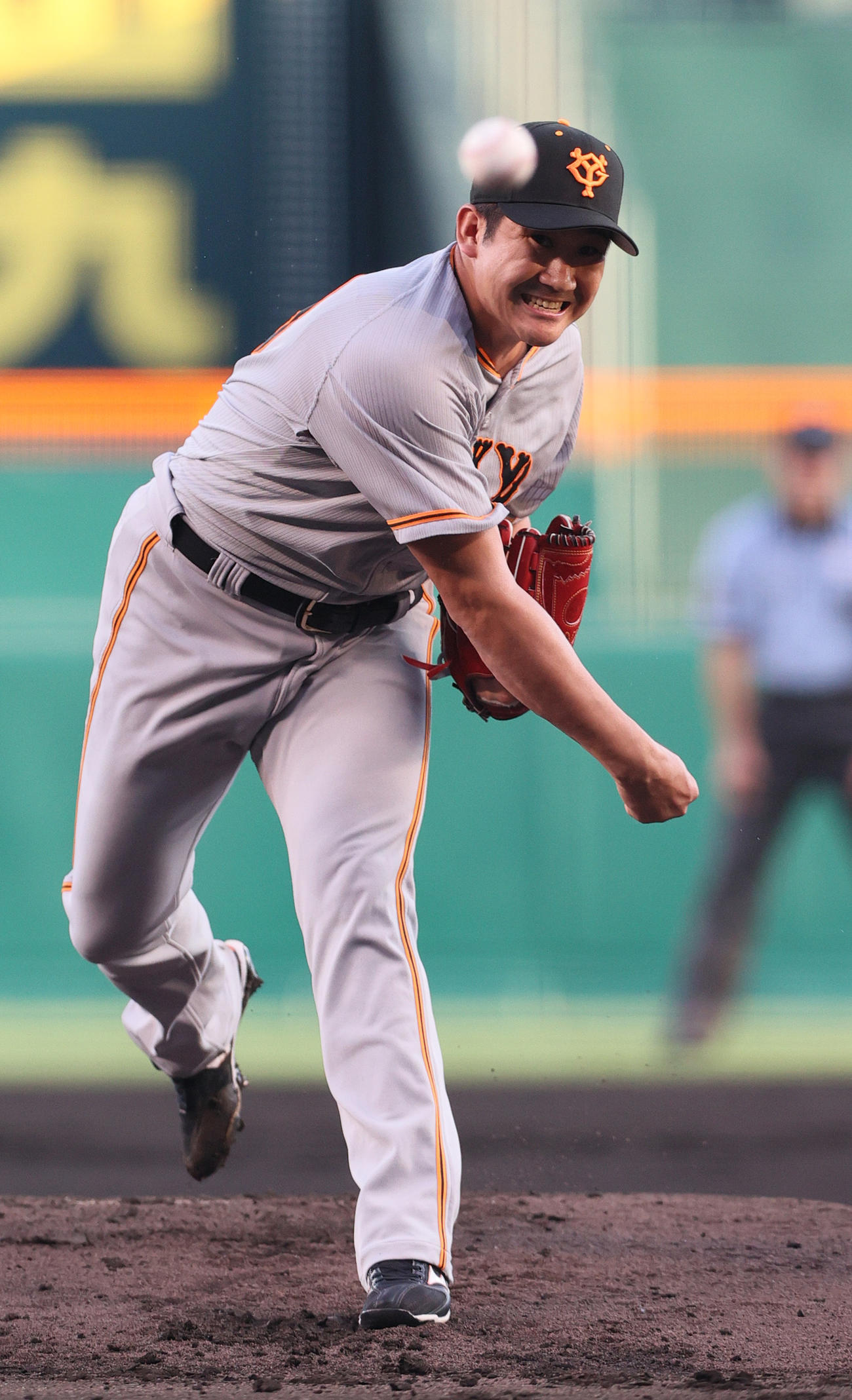 阪神対巨人　巨人先発の菅野（撮影・上山淳一）