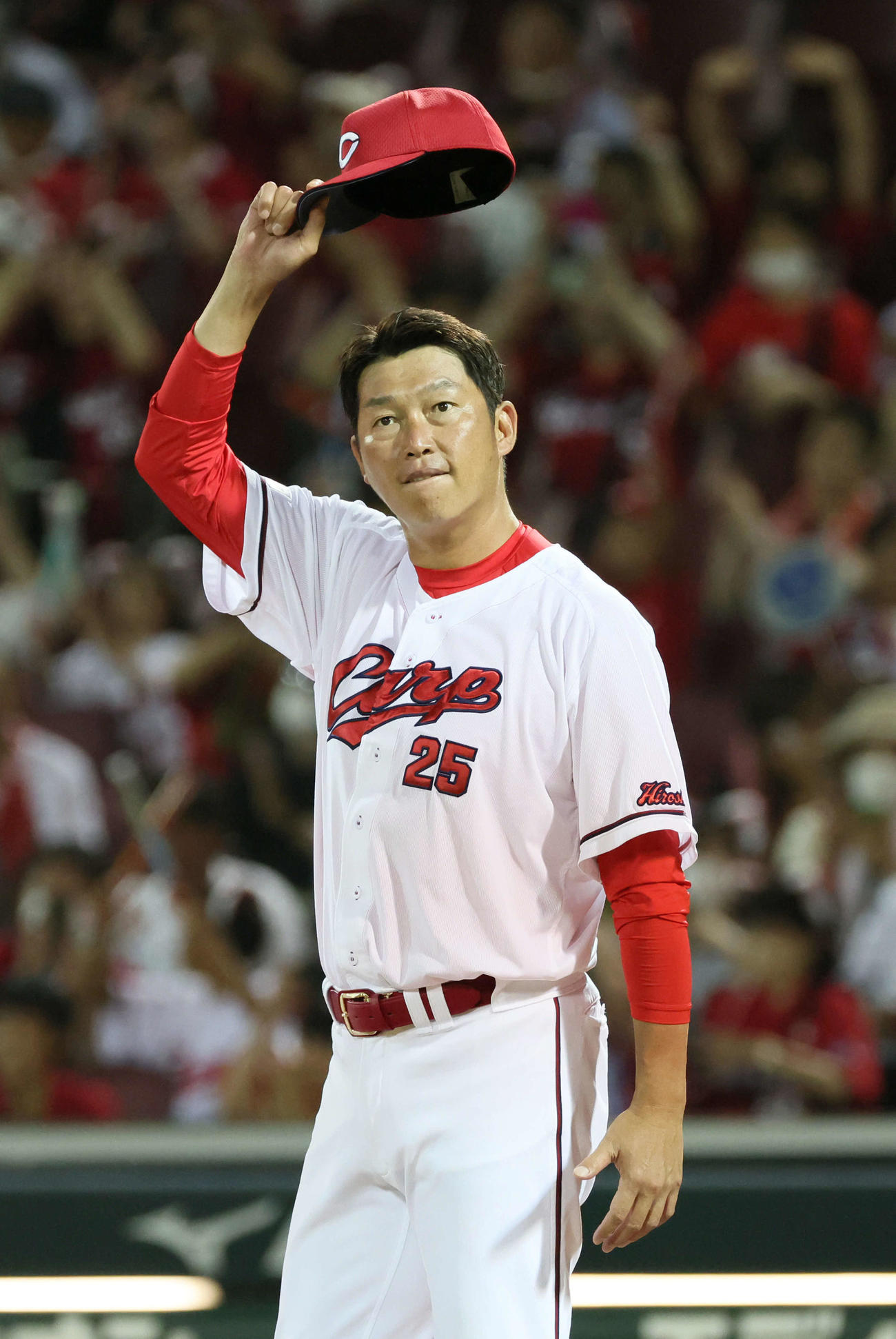 広島対ヤクルト　8連勝の広島新井監督（撮影・加藤孝規）