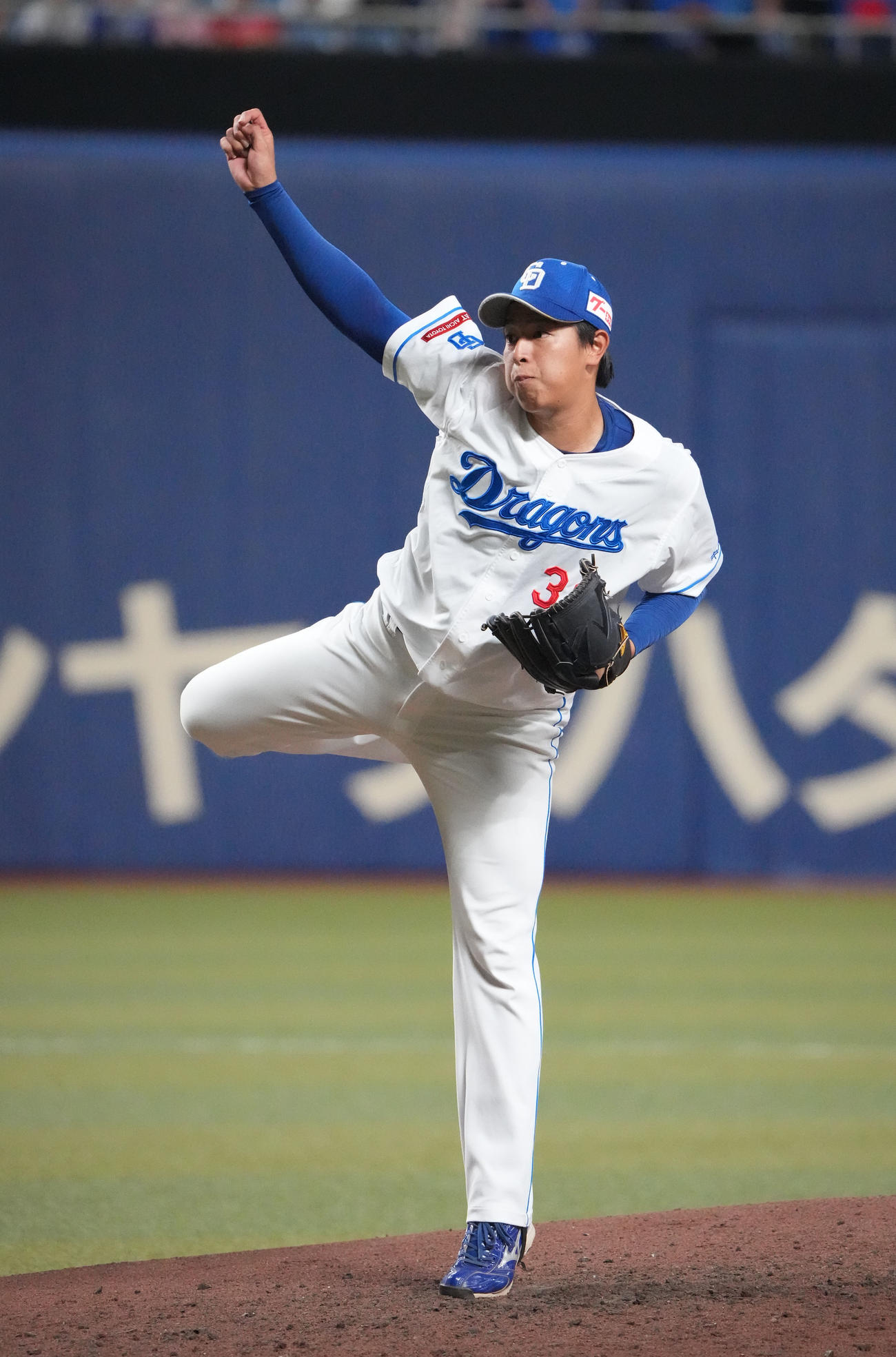 中日対DeNA　中日先発の仲地は6回を無失点に抑える（撮影・森本幸一）