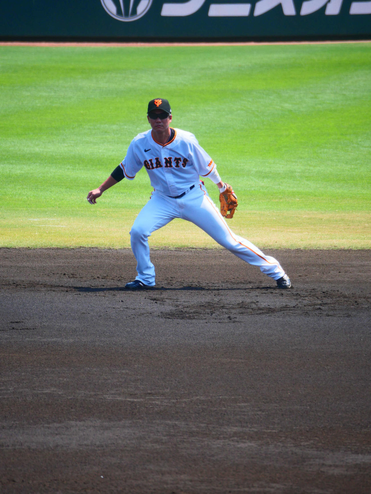 イースタン・リーグ、巨人対西武　遊撃守備に就く巨人坂本（撮影・上田悠太）