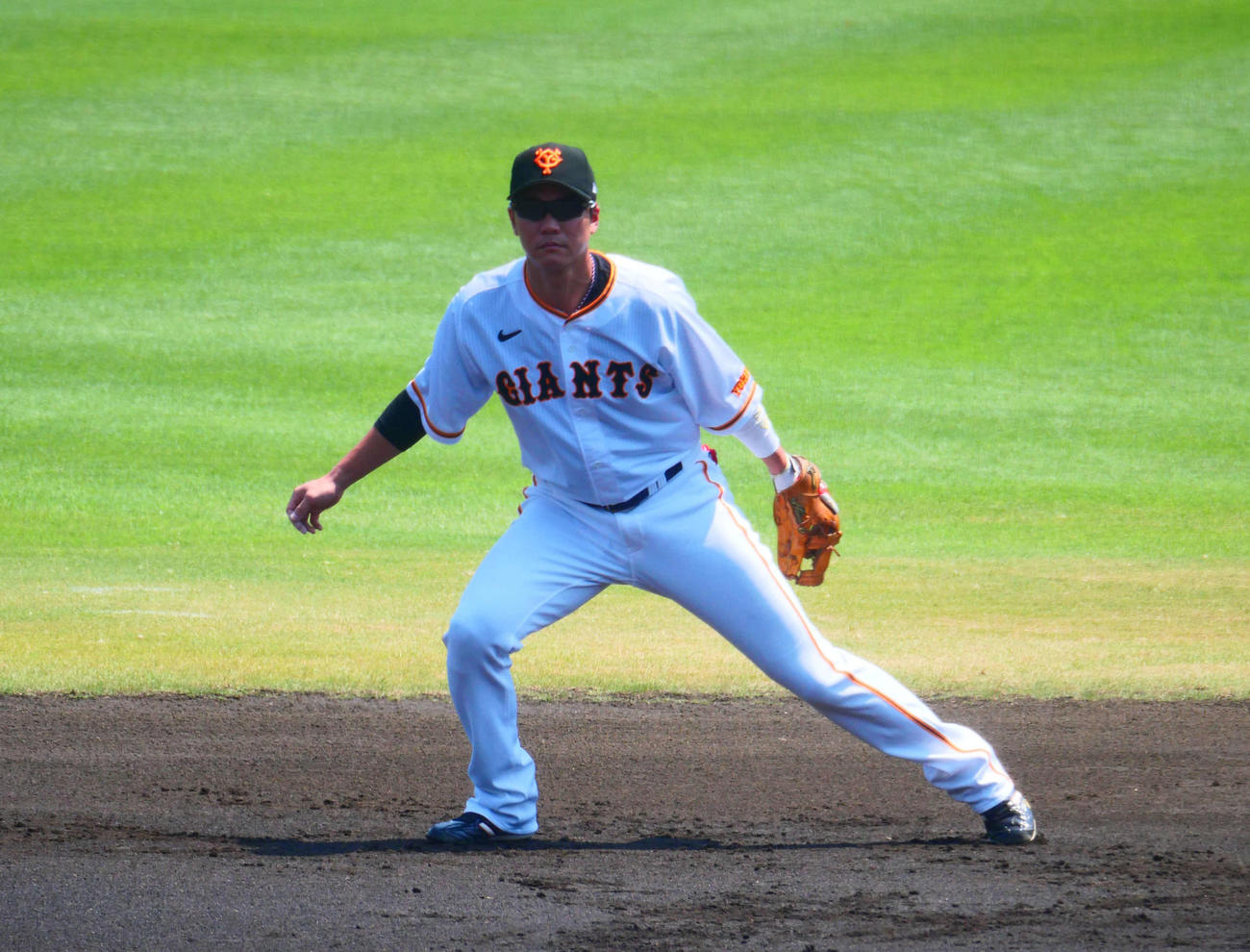 イースタン・リーグ、巨人対西武　遊撃守備に就く巨人坂本（撮影・上田悠太）