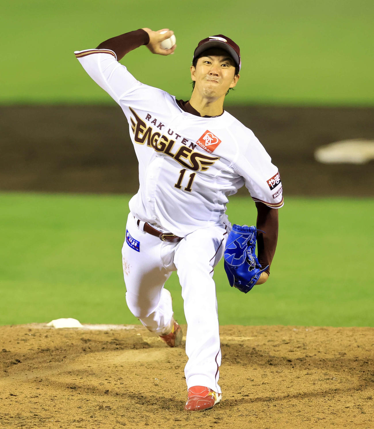 楽天対西武　気迫の表情で力投する楽天先発の岸（撮影・浅見桂子）