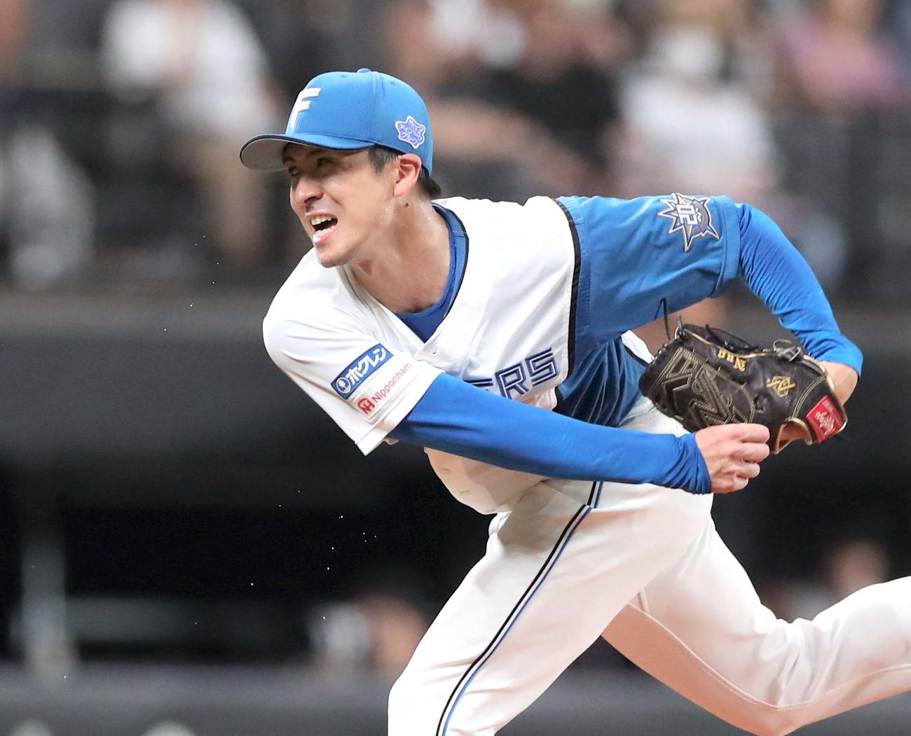 日本ハム対オリックス　汗を飛ばし力投する上沢（撮影・黒川智章）