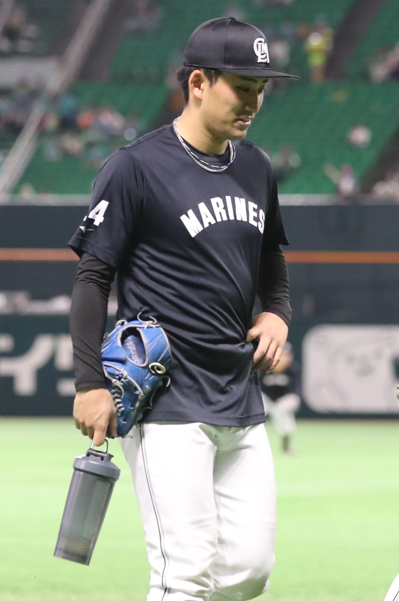 練習を終えて引き揚げる小島（撮影・冨田成美）