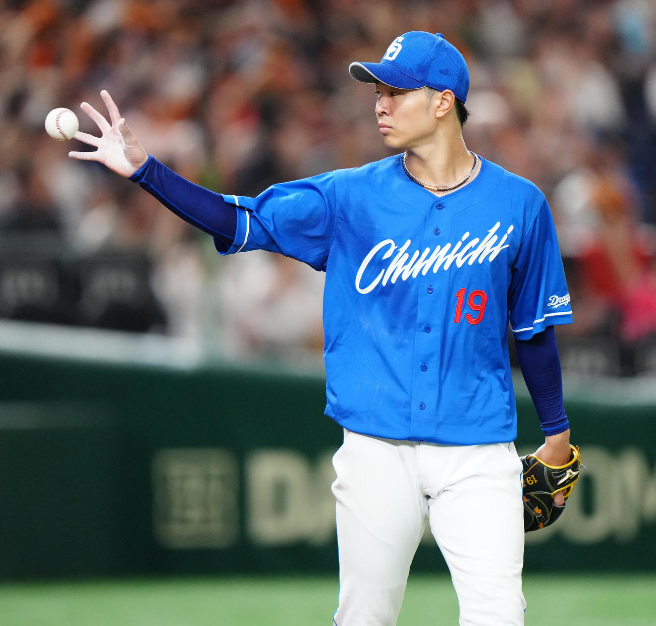 巨人対中日　5回裏巨人1死二、三塁、丸に適時打を浴びた高橋宏（撮影・江口和貴）