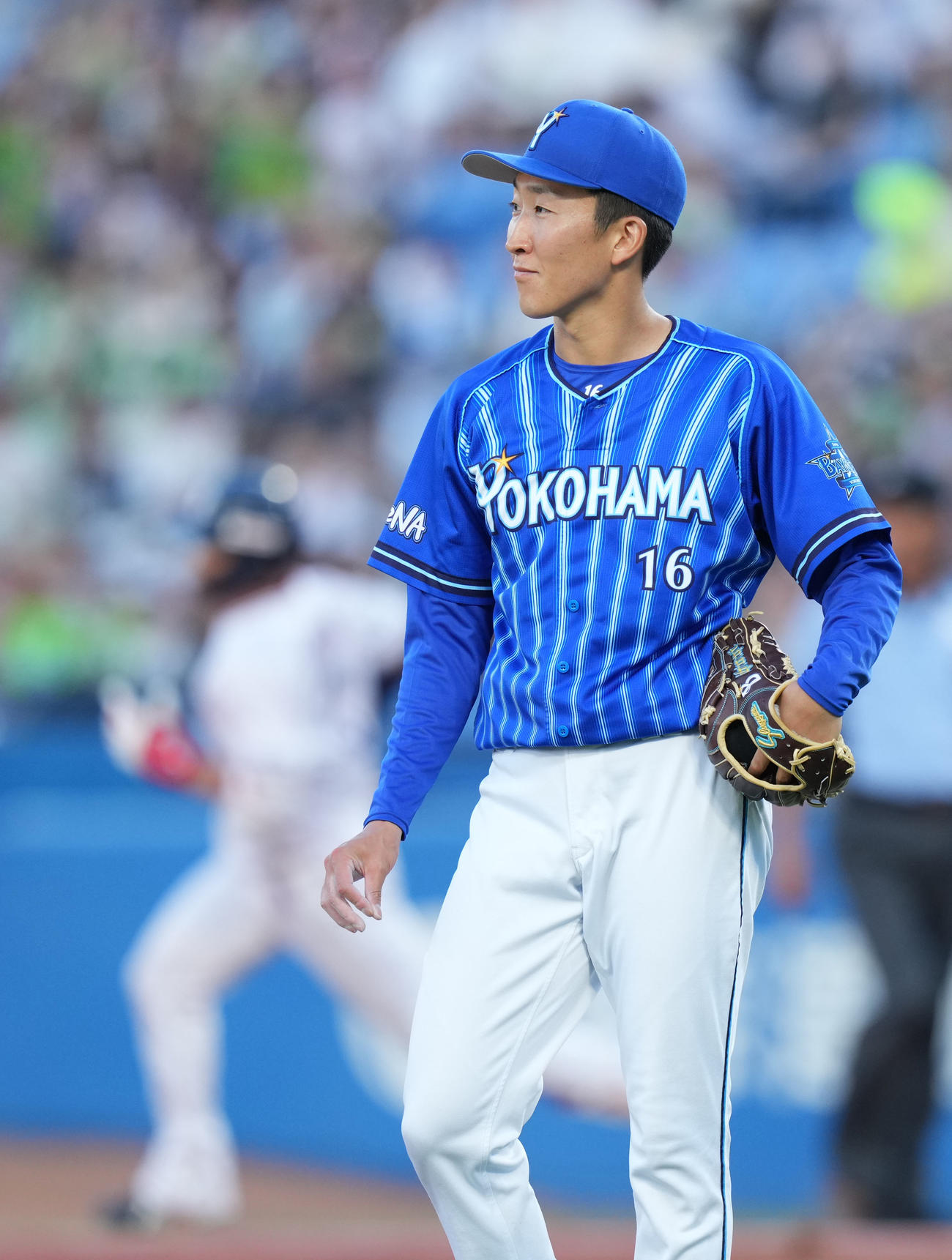 ヤクルト対DeNA 1回裏ヤクルト2死、塩見に左越え本塁打を浴びる大貫（撮影・横山健太）