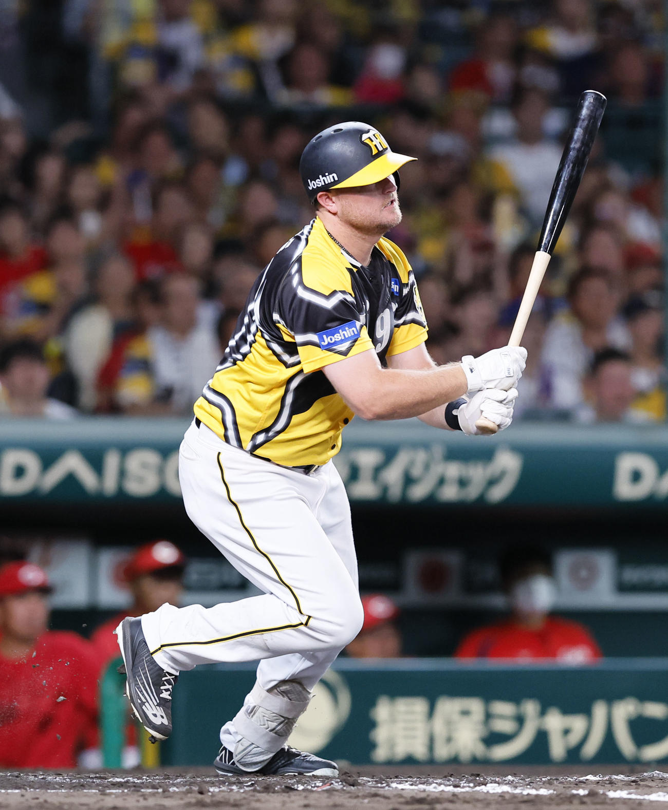 阪神対広島　6回裏阪神2死三塁、ノイジーが投手への適時内野安打を放つ（撮影・藤尾明華）