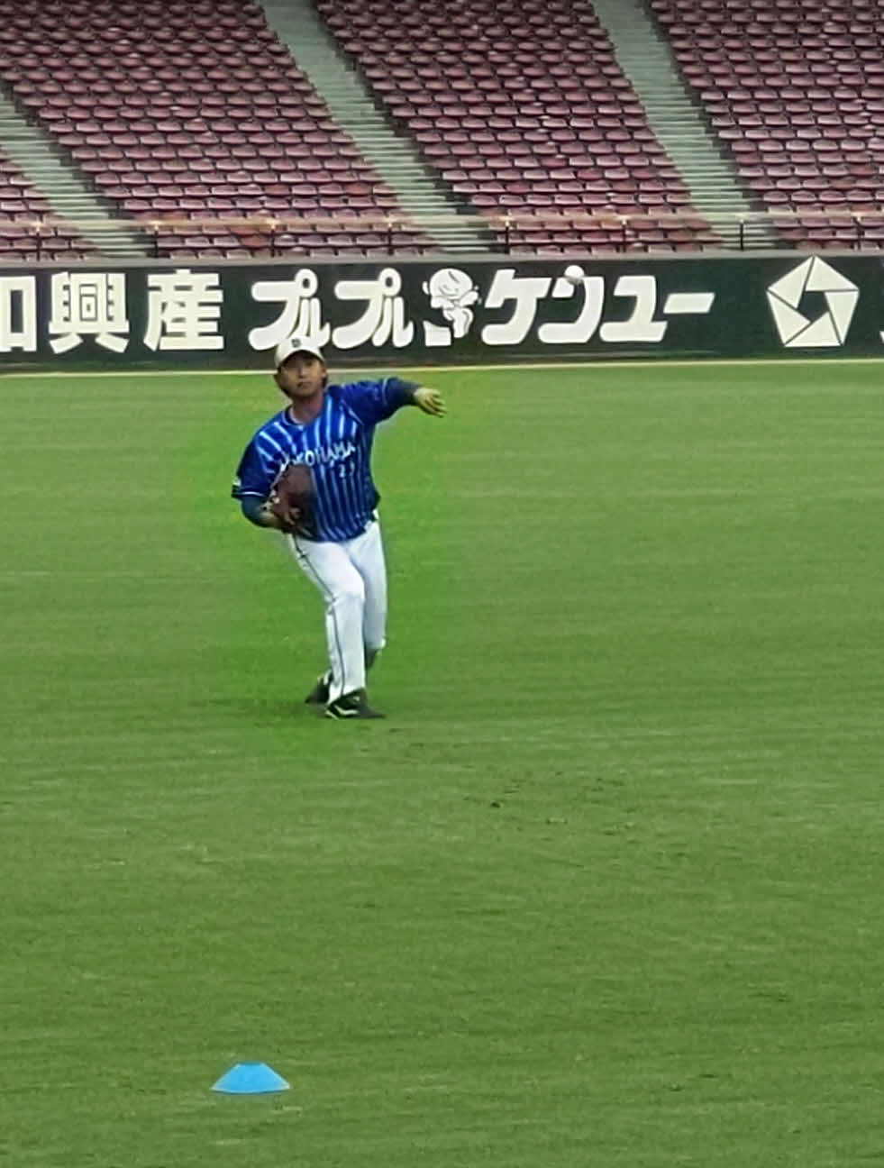投手練習でキャッチボールを行ったDeNA今永昇太投手