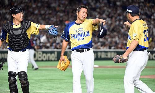 ドリームマッチ】荒木大輔氏に「大ちゃんフィーバー」級の大歓声 古田