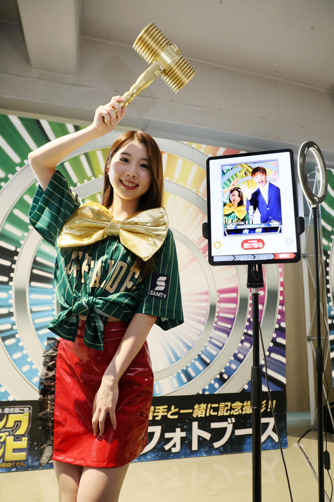 オリックス対楽天　「キングオブコンビARフォトブース」で撮影した写真とHIYORI（撮影・加藤哉）
