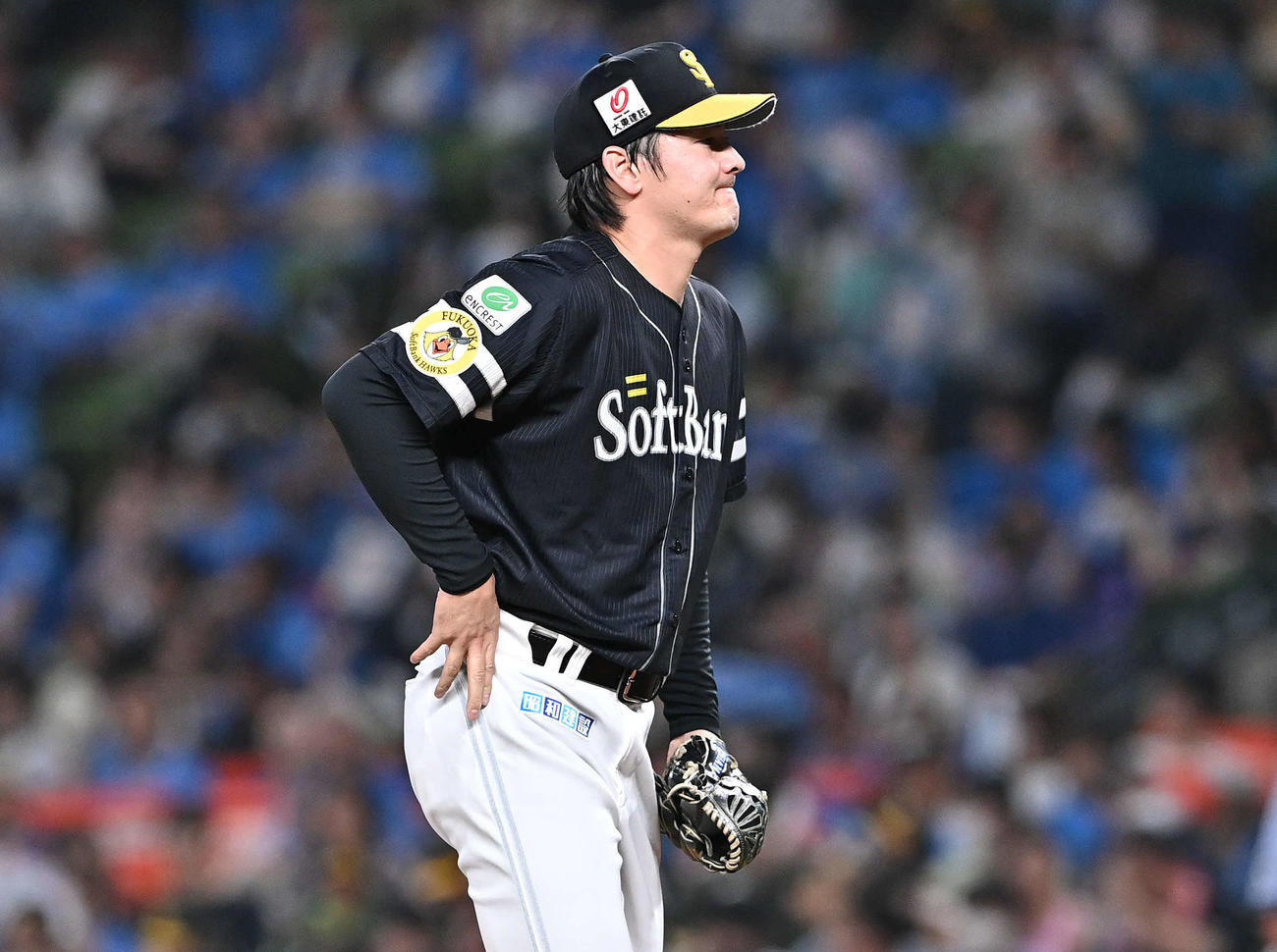 西武対ソフトバンク　2回裏西武1死三塁、長谷川に先制適時打を許し厳しい表情の有原（撮影・滝沢徹郎）