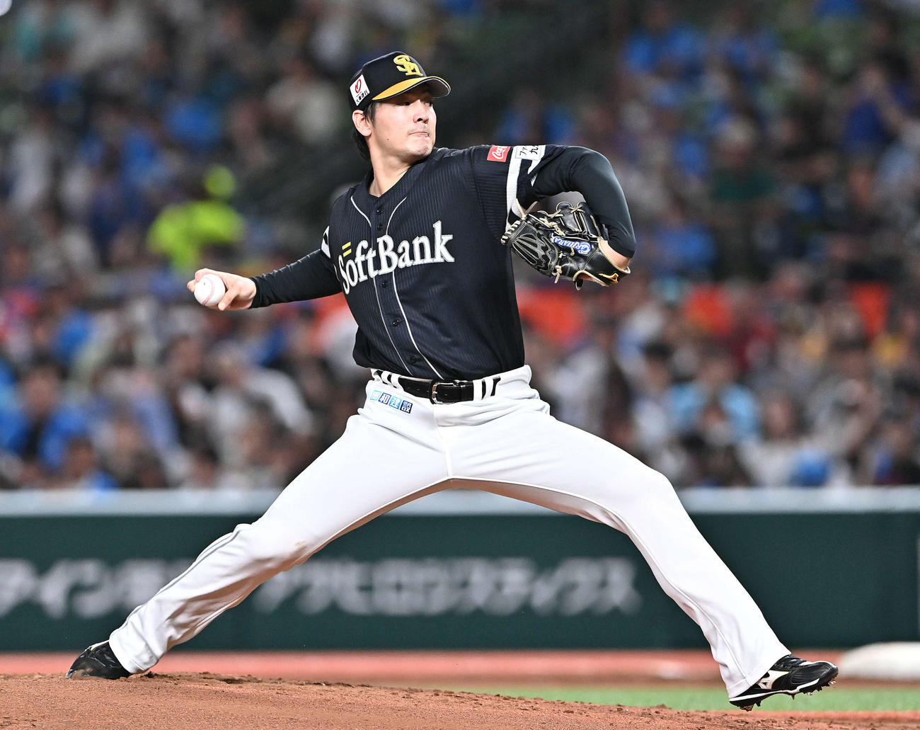 西武対ソフトバンク　ソフトバンク先発の有原（撮影・滝沢徹郎）