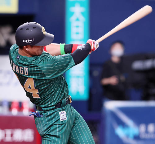 オリックス】頓宮裕真3安打2打点で首位打者キープ「隣に低い壁」後輩