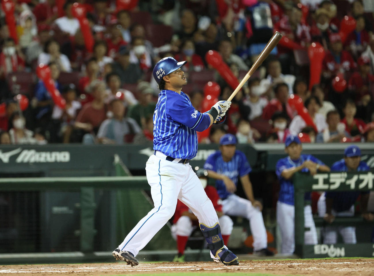 広島対DeNA 7回表DeNA2死一,二塁、宮崎は三振（撮影・加藤孝規）