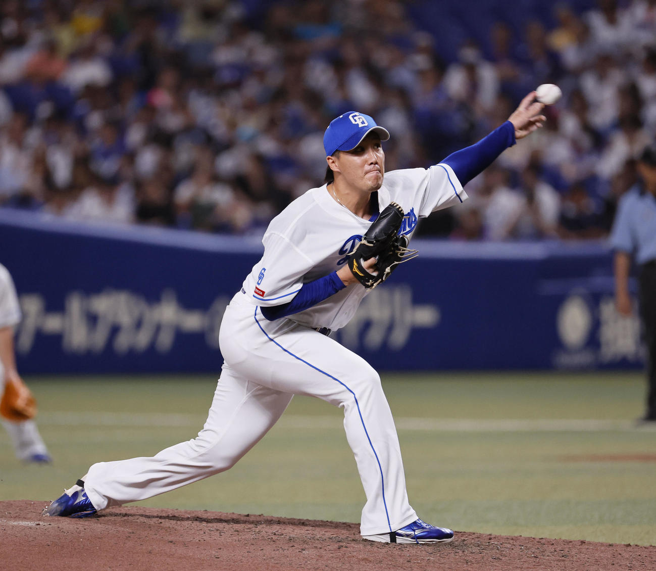 中日対阪神　4回、3番手で登板した中日斎藤（撮影・藤尾明華）