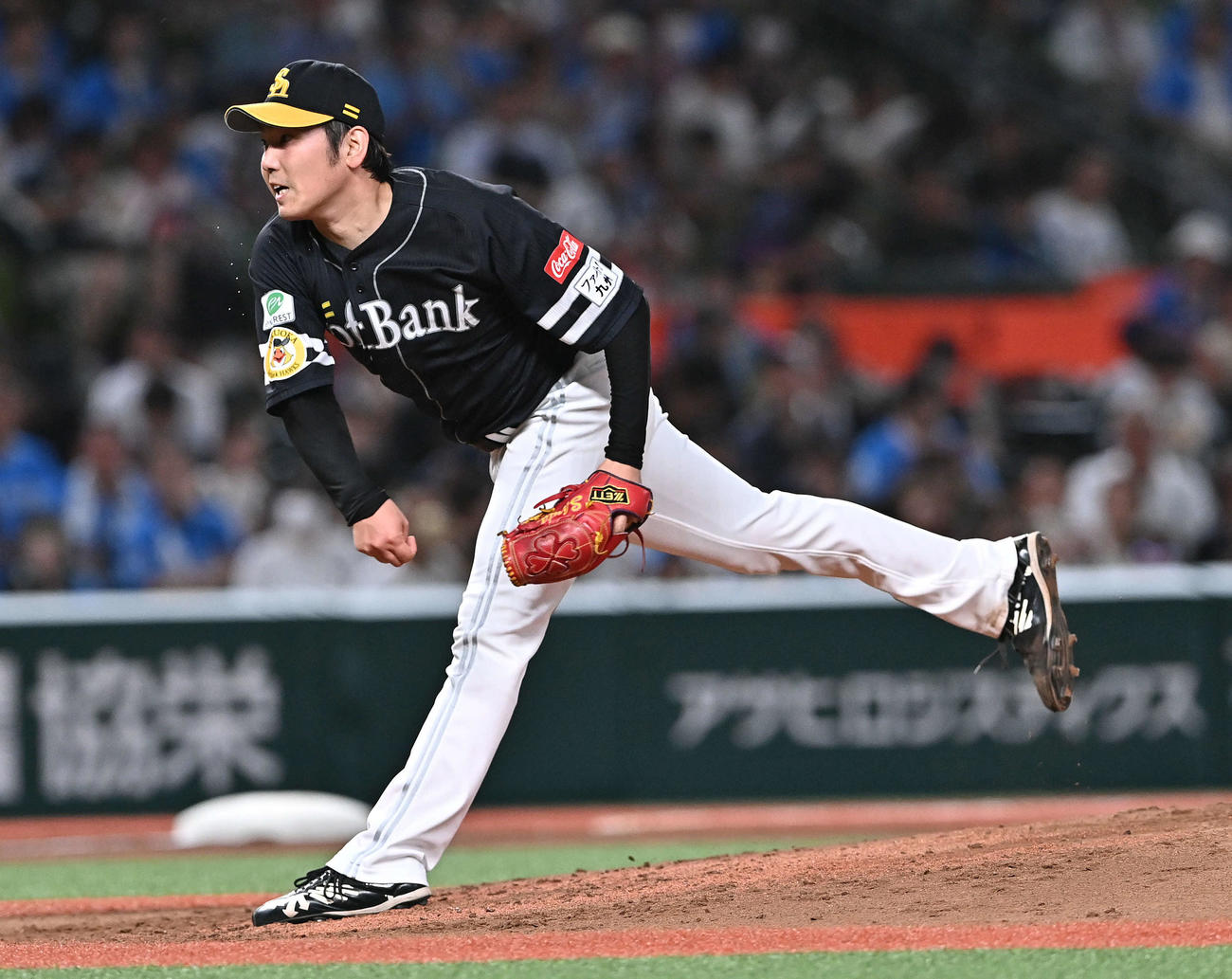 西武対ソフトバンク　ソフトバンク先発の石川（撮影・滝沢徹郎）
