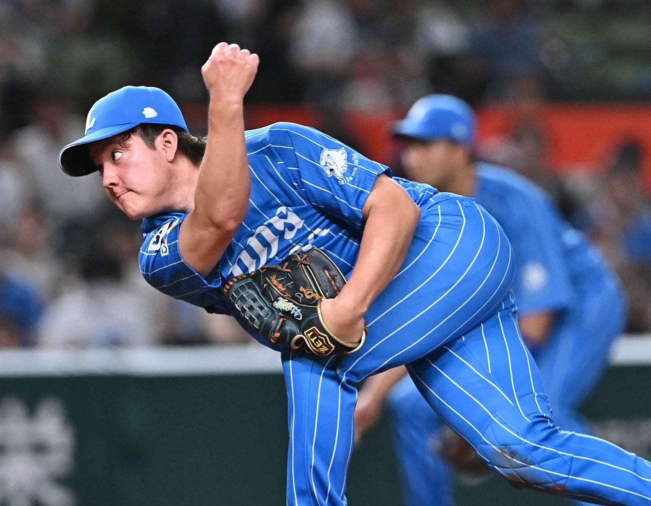 西武対ソフトバンク　力投する西武先発の与座（撮影・滝沢徹郎）