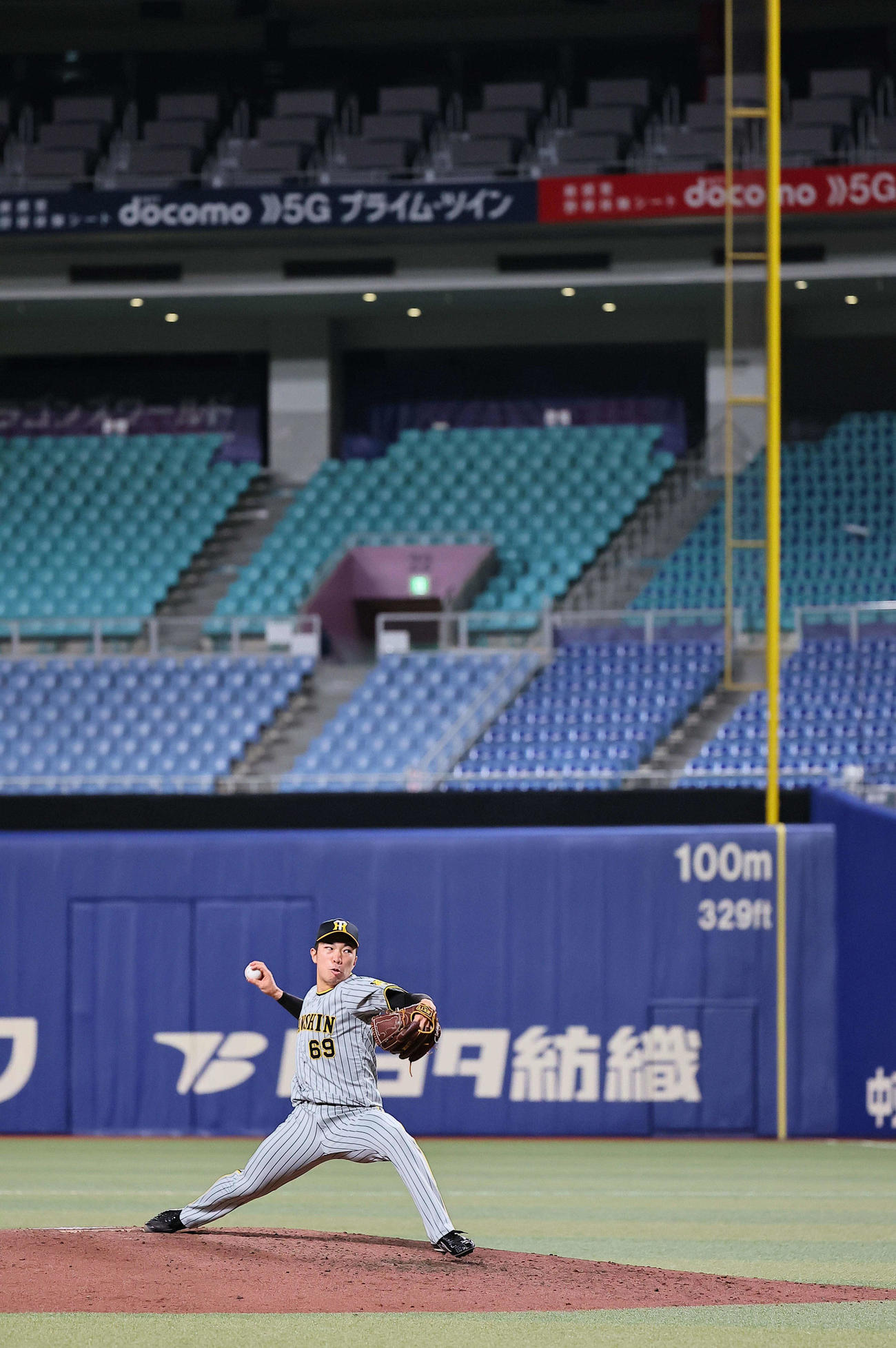 ウエスタン中日対阪神　2番手で登板した石井は4回1イニングを無失点に抑えた（撮影・上田博志）