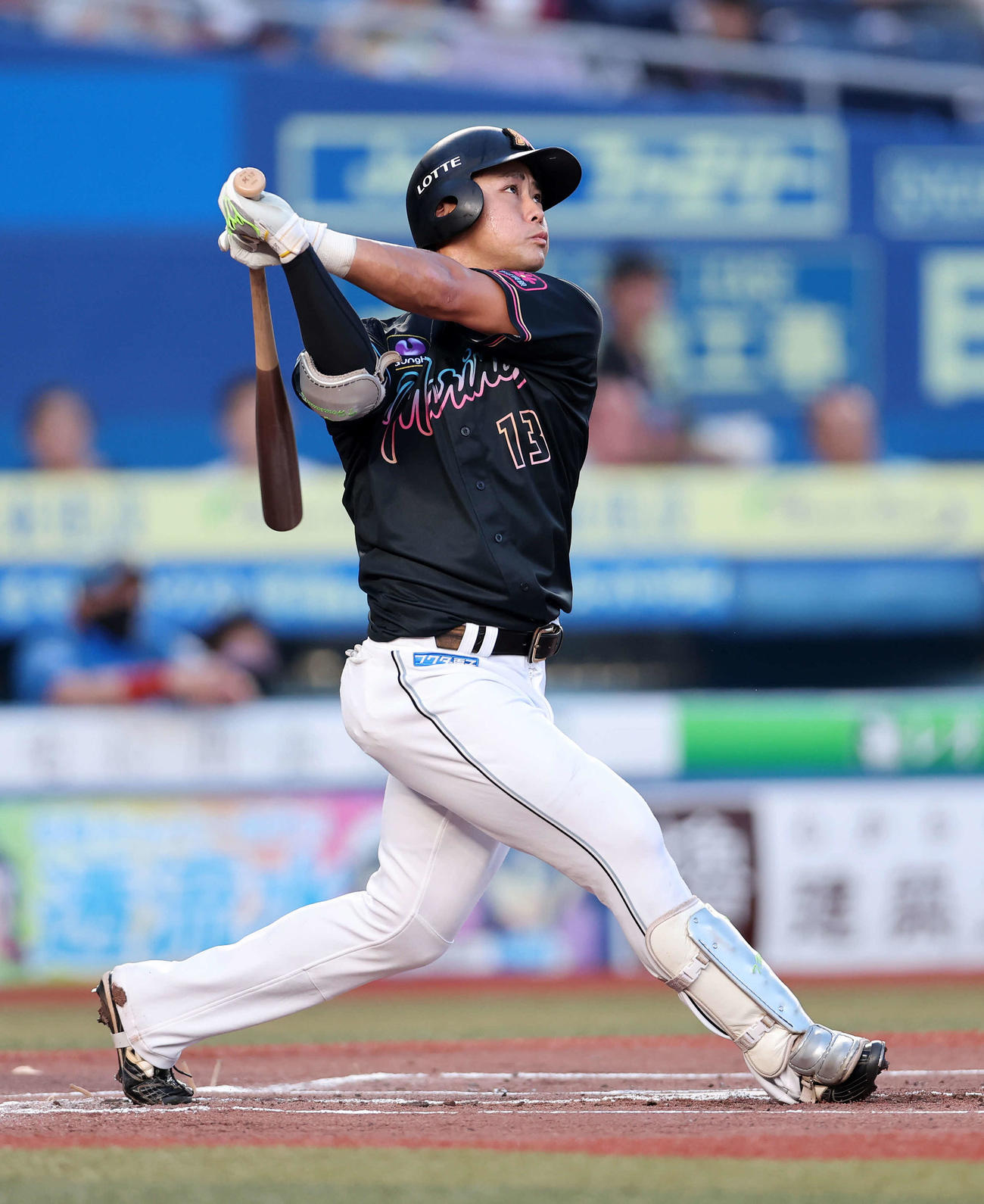 ロッテ対日本ハム　1回裏ロッテ無死、平沢は右越えソロ本塁打を放つ（撮影・鈴木正人）