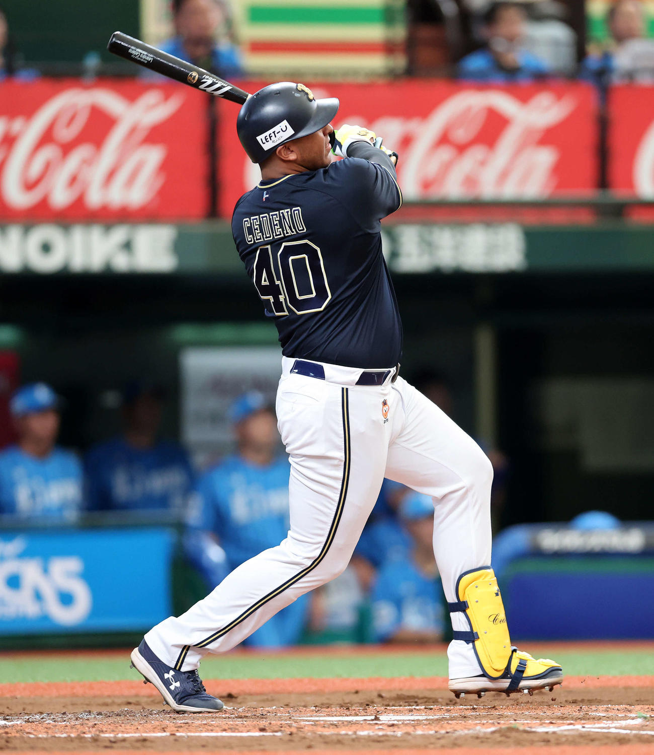 西武対オリックス　2回表オリックス2死一塁、セデーニョは左前安打を放つ（撮影・鈴木正人）