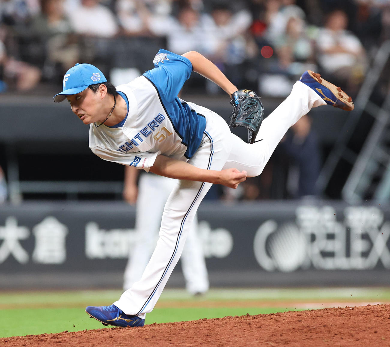 日本ハム対ソフトバンク　日本ハム4番手の石川（撮影・佐藤翔太）