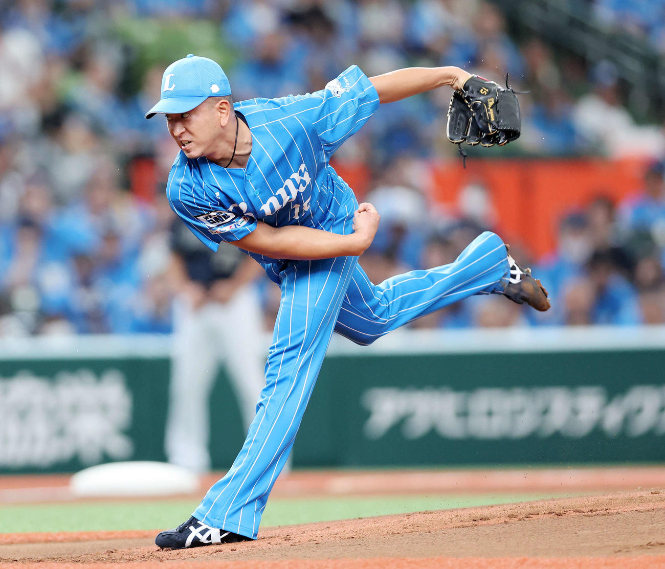 西武対オリックス　力投する西武先発の宮川（撮影・鈴木正人）