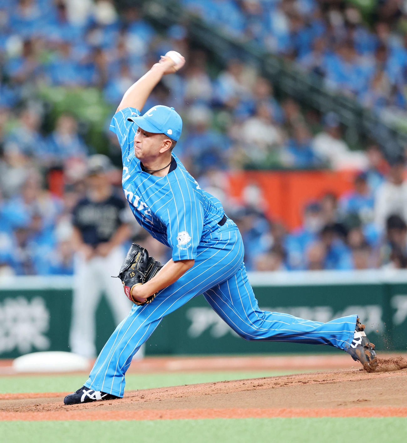 西武対オリックス　力投する西武先発の宮川（撮影・鈴木正人）