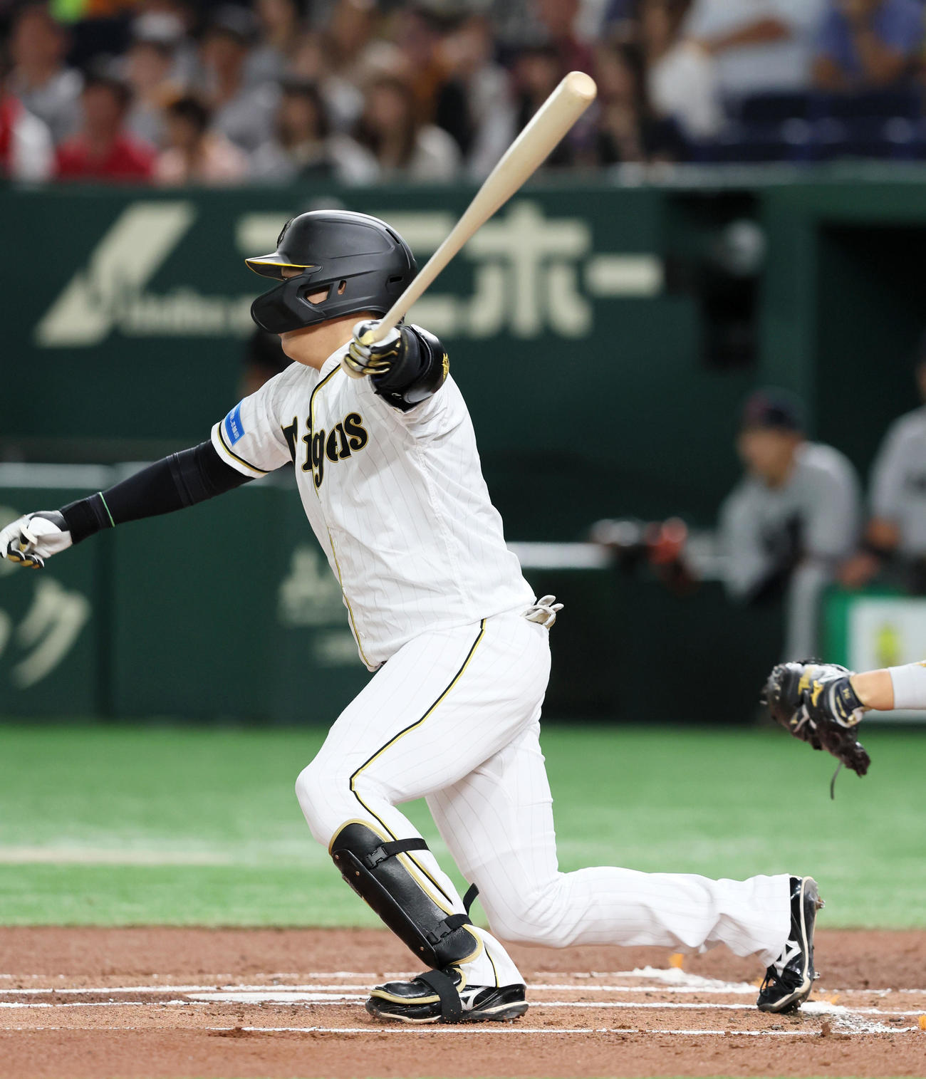 巨人対阪神　1回表阪神1死一、二塁、大山は中適時打を放つ（撮影・加藤哉）