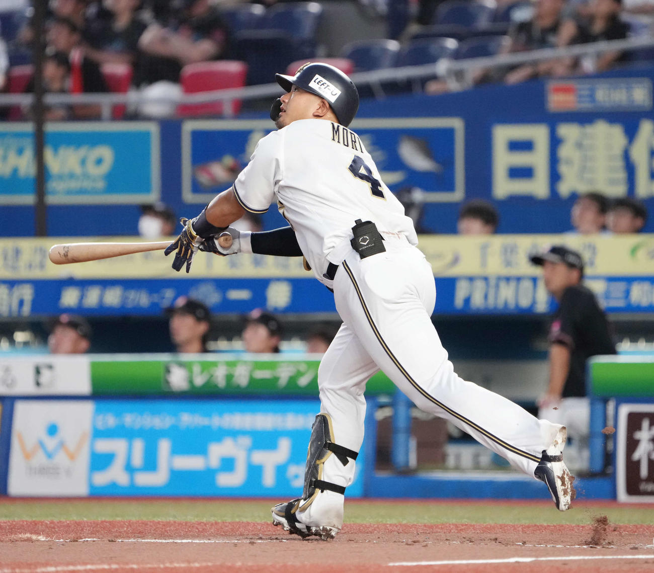 ロッテ対オリックス　3回表オリックス1死二塁、森は中適時三塁打を放つ（撮影・小沢裕）