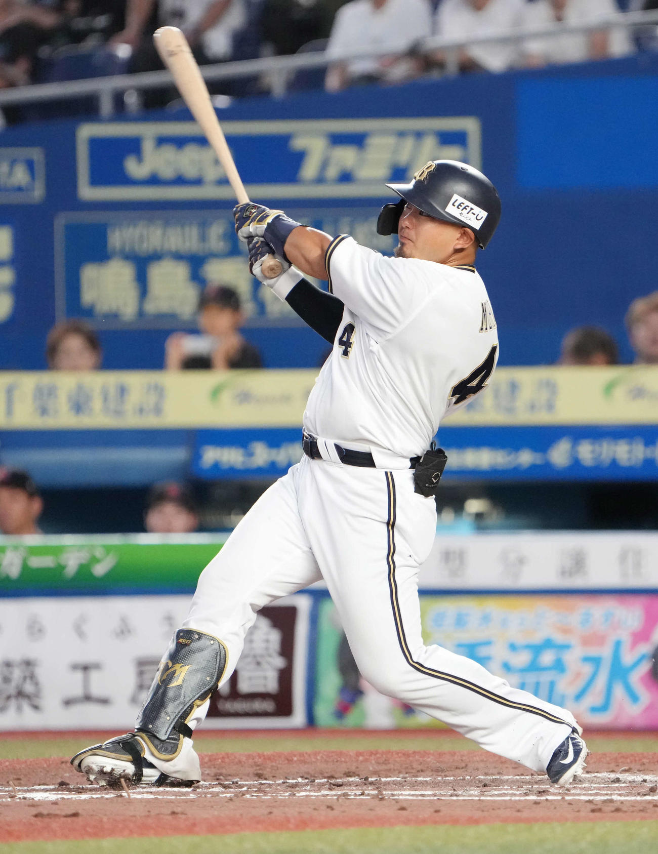 ロッテ対オリックス　3回表オリックス1死二塁、森は中堅へ適時三塁打を放つ（撮影・小沢裕）