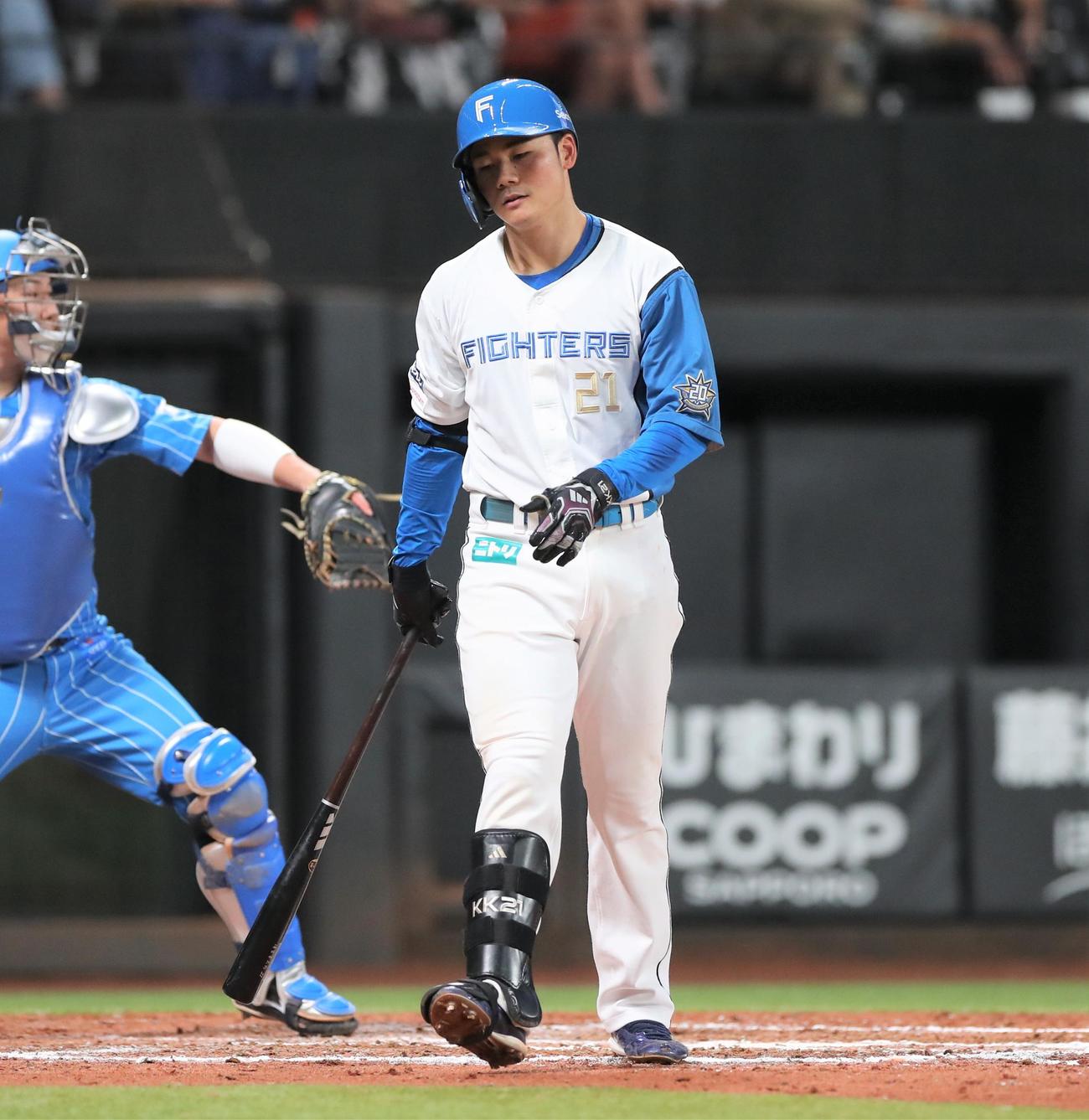 日本ハム対西武　7回裏日本ハム無死、三振に終わる清宮（撮影・黒川智章）