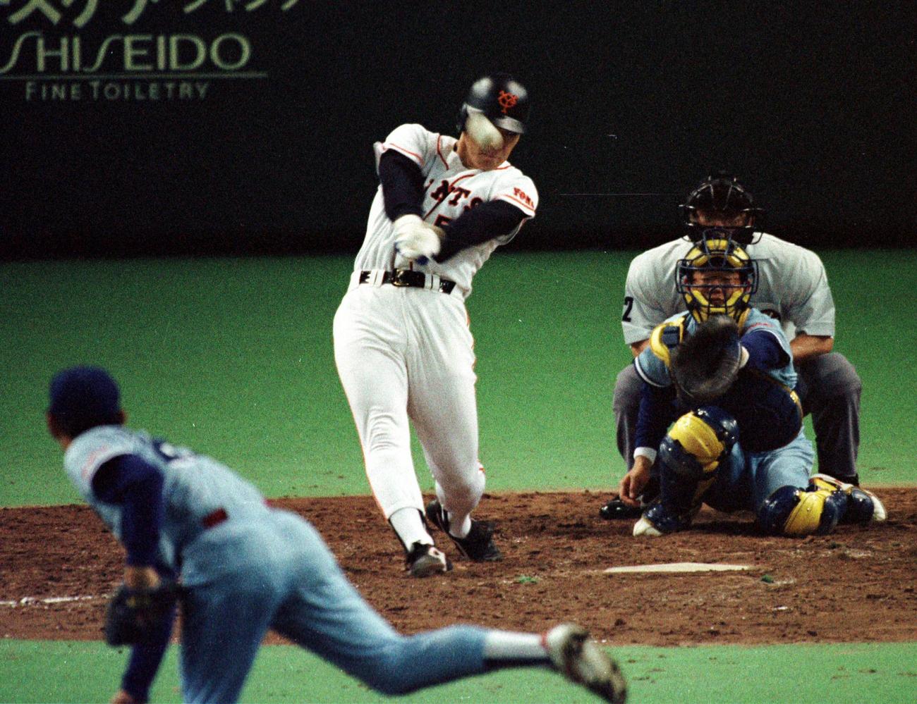 1993年5月1日、プロ入り初安打を放つ松井秀喜