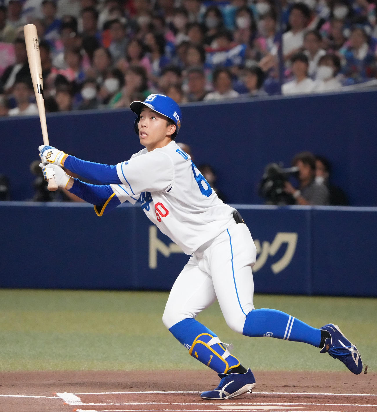 中日対広島　1回裏中日無死、左前安打を放つ岡林（撮影・森本幸一）