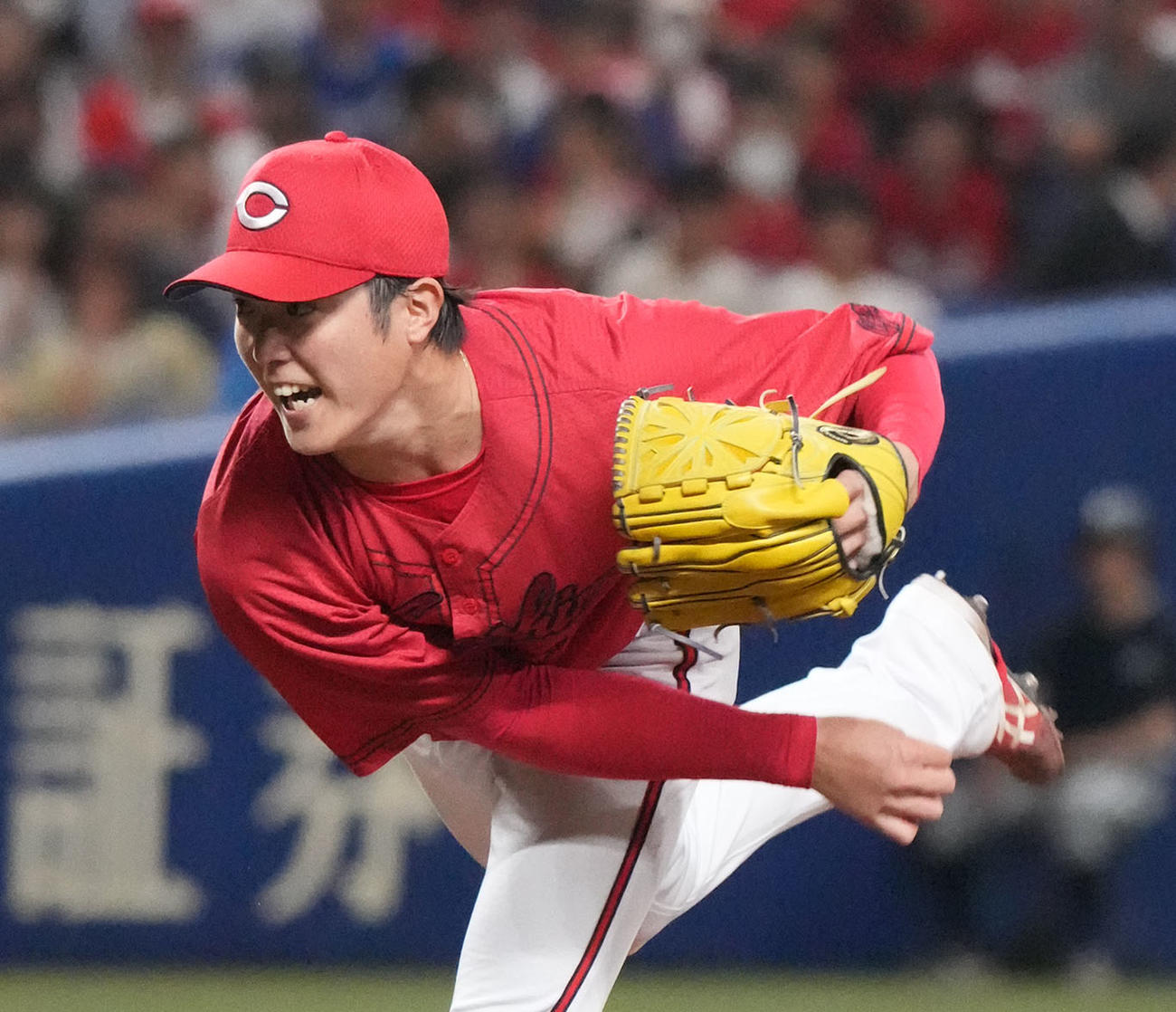 中日対広島　1回裏、登板する広島先発の森下（撮影・森本幸一）