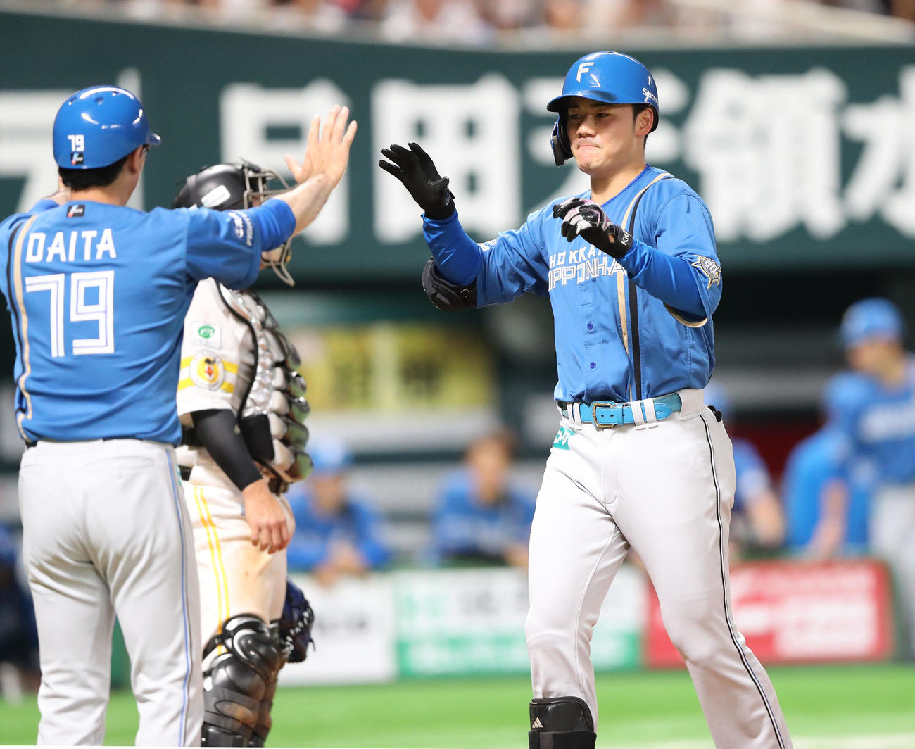 ソフトバンク対日本ハム　5回表日本ハム2死一塁、清宮は右越えに2点本塁打を放つ（撮影・梅根麻紀）