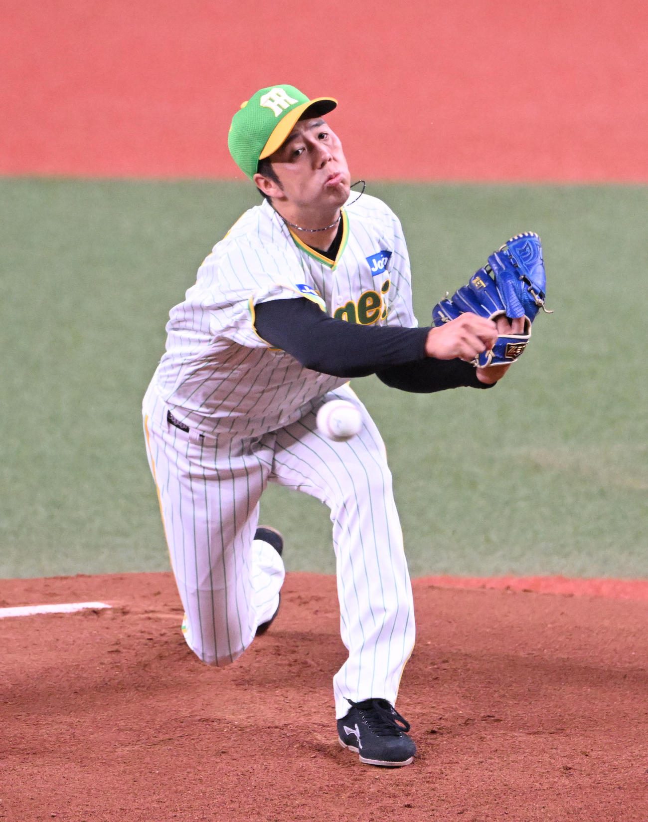 阪神対ヤクルト　阪神先発の青柳（撮影・和賀正仁）