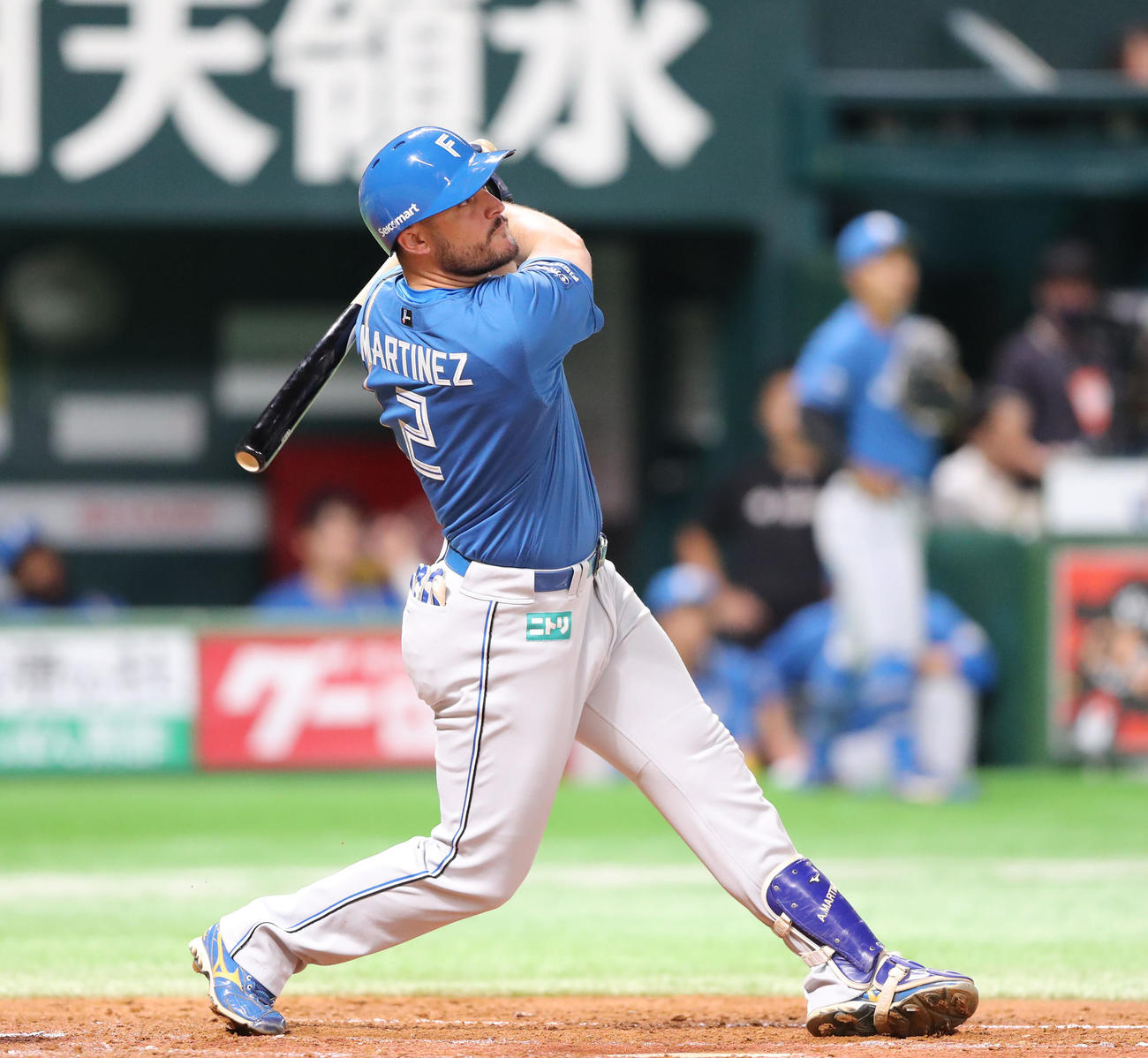 ソフトバンク対日本ハム　3回表日本ハム2死一塁、マルティネスは右越えに先制となる2点本塁打を放つ（撮影・梅根麻紀）