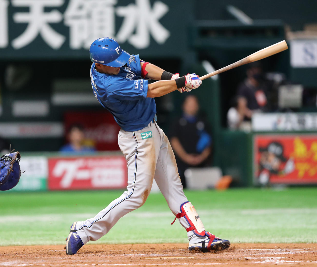 ソフトバンク対日本ハム　8回表日本ハム1死、野村は左越え本塁打を放つ（撮影・梅根麻紀）