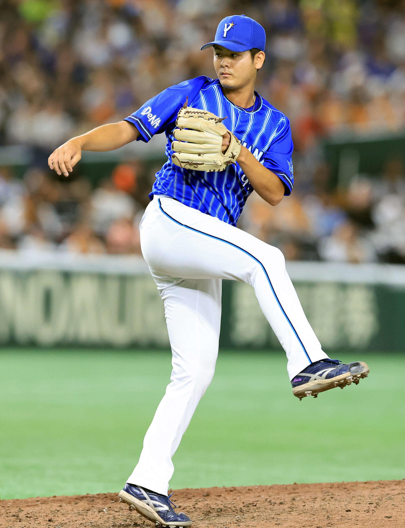 巨人対DeNA 5回裏巨人の攻撃で登板した宮城（撮影・浅見桂子）