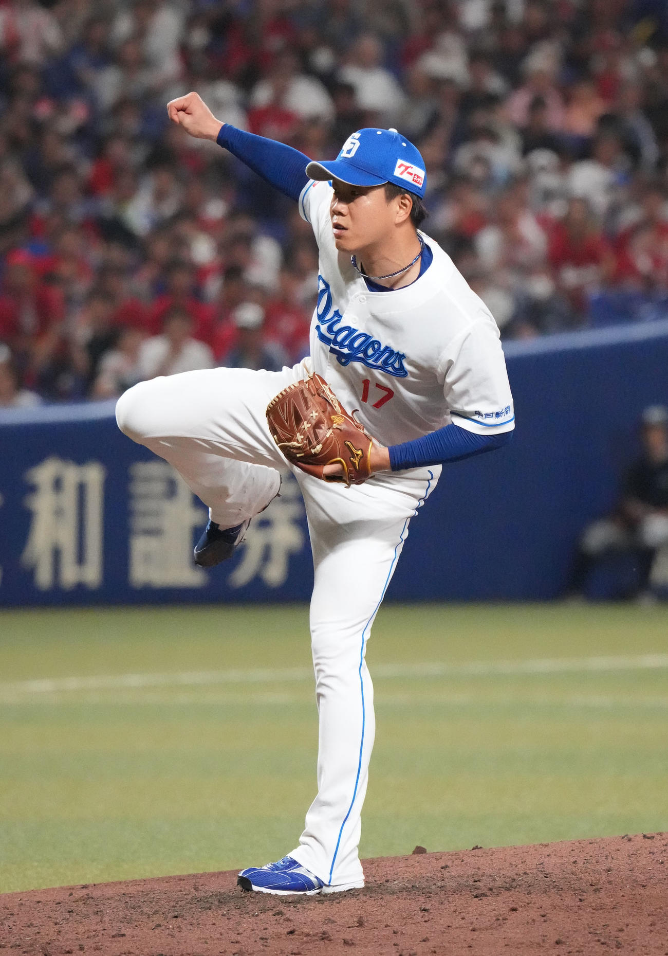 中日対広島　6回表、力投する中日先発の柳（撮影・森本幸一）