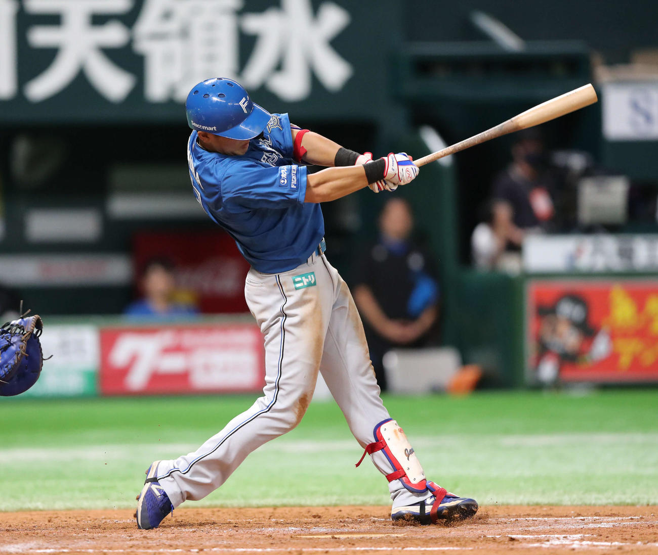 ソフトバンク対日本ハム　8回表日本ハム1死、野村は左越え本塁打を放つ（撮影・梅根麻紀）