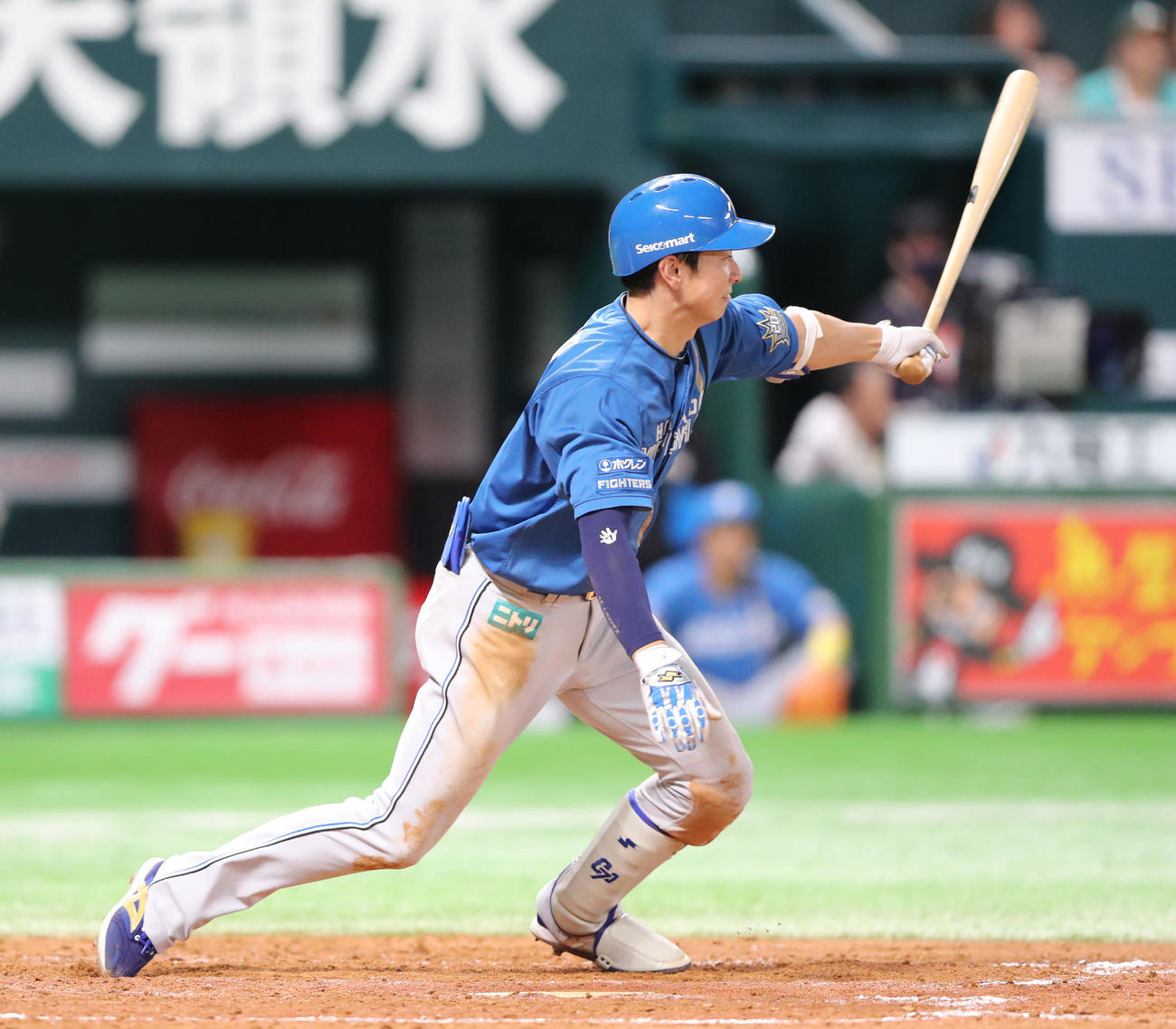 ソフトバンク対日本ハム　5回表日本ハム1死一、三塁、松本剛は左前適時打を放つ（撮影・梅根麻紀）