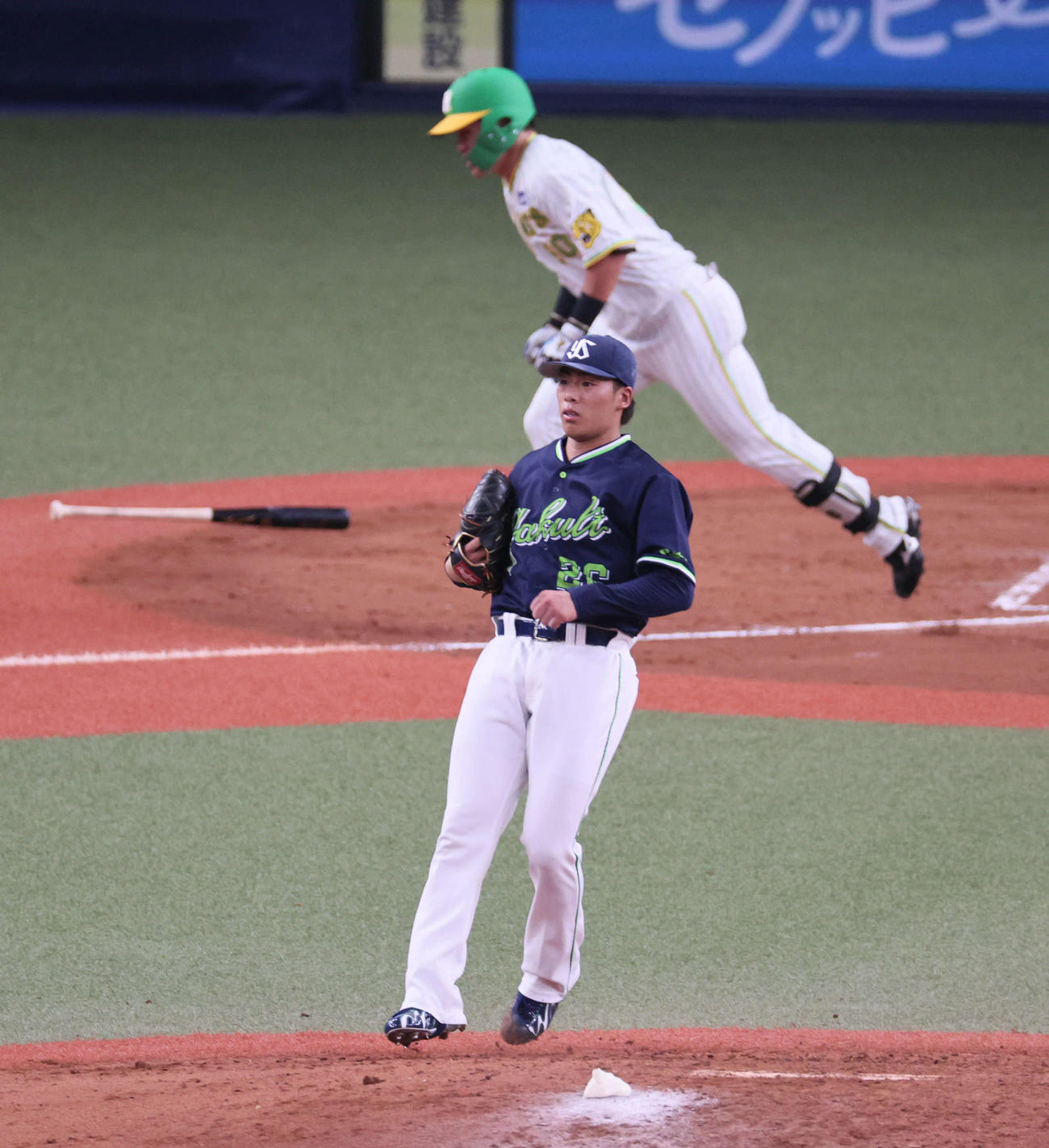 阪神対ヤクルト　3回裏阪神1死満塁、山野は小野寺に右前逆転2点適時打を浴びる（撮影・宮崎幸一）
